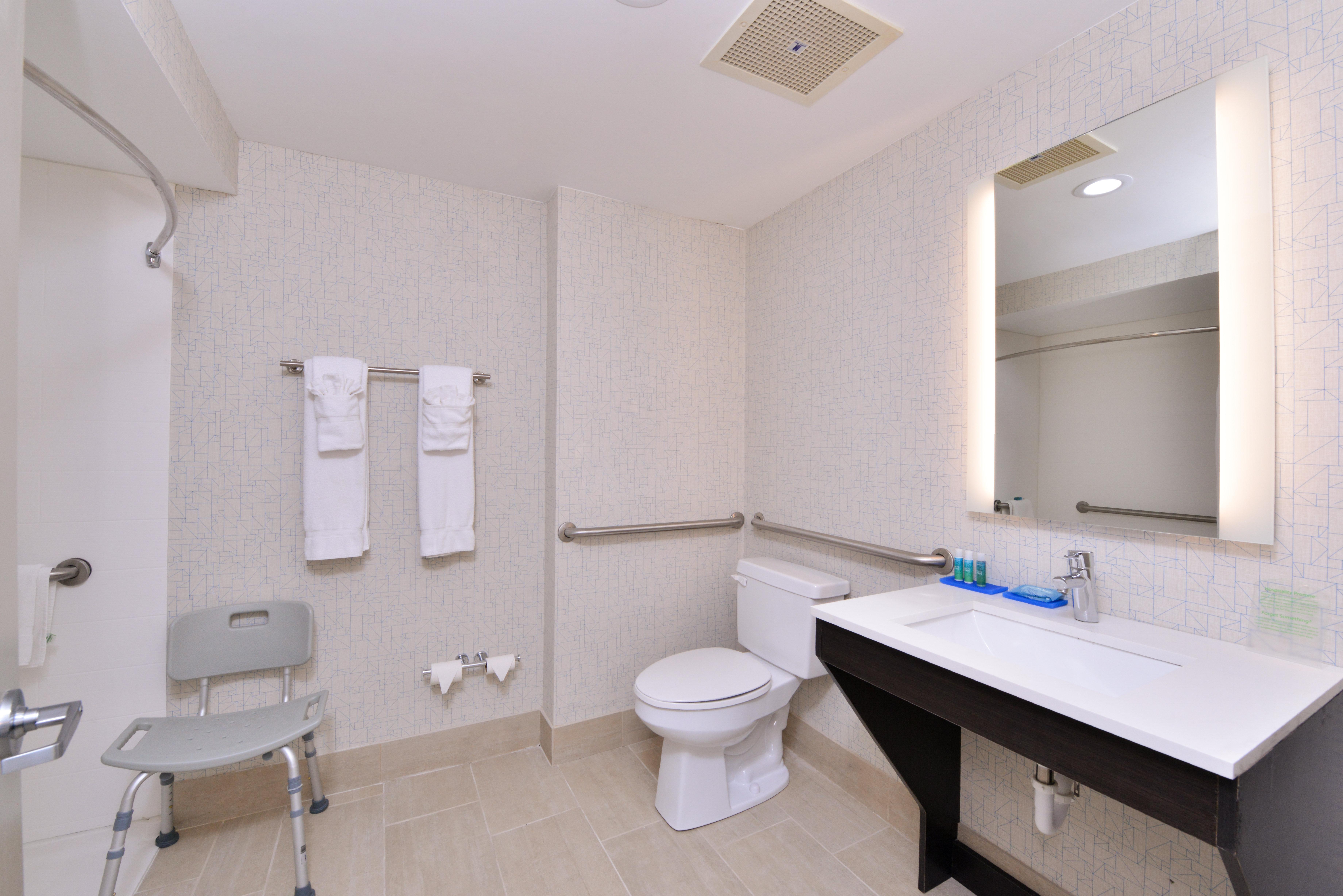 Holiday Inn Express Mystic By Ihg Экстерьер фото